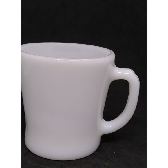 Vintage Anchor Hocking Milk glass D handled Mug - Picture 7 of 7